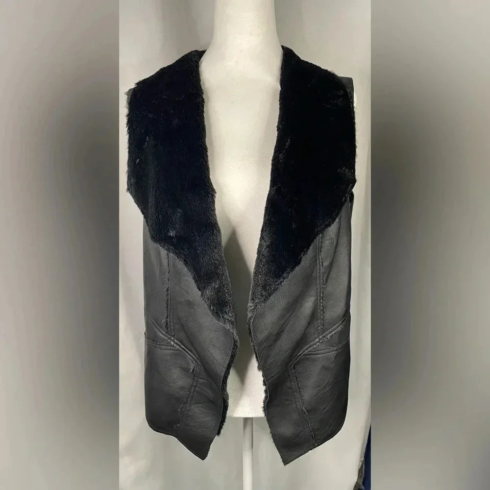 Baccini faux leather/fur open front vest‎
